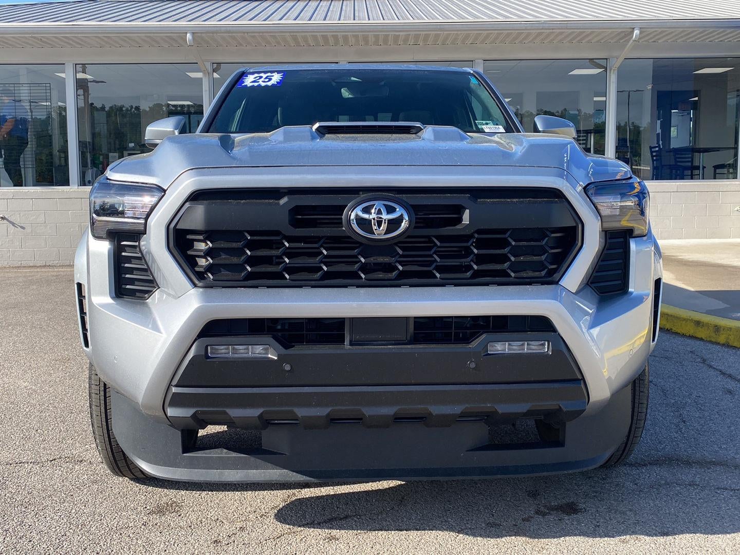 2025 Toyota Tacoma TRD Sport HV