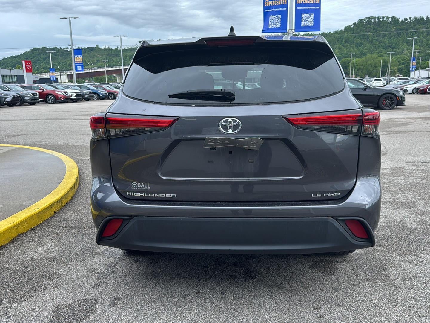 2022 Toyota Highlander LE