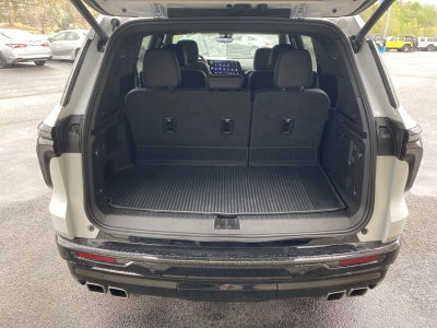 2025 Chevrolet Traverse AWD High Country