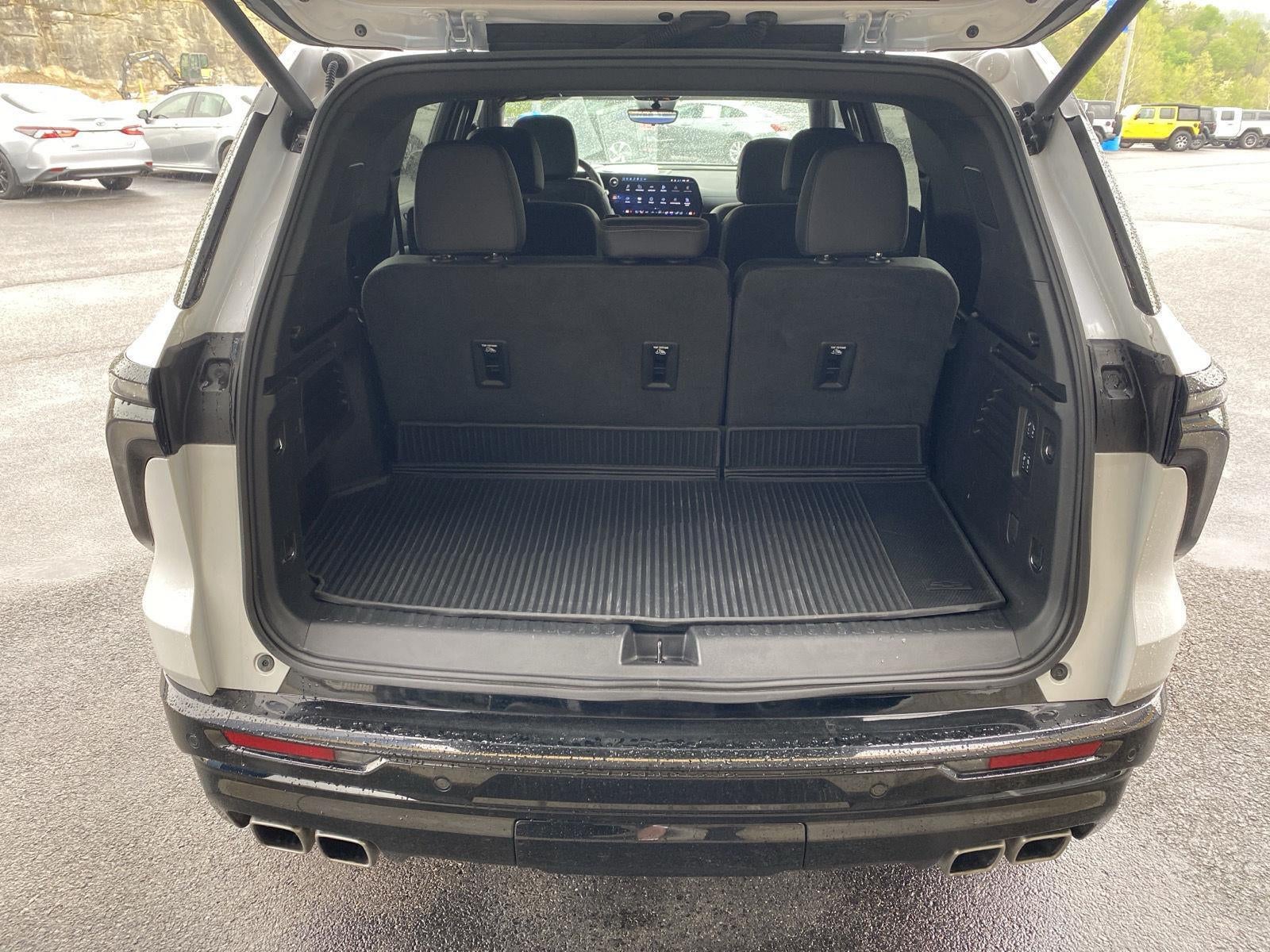 2025 Chevrolet Traverse AWD High Country