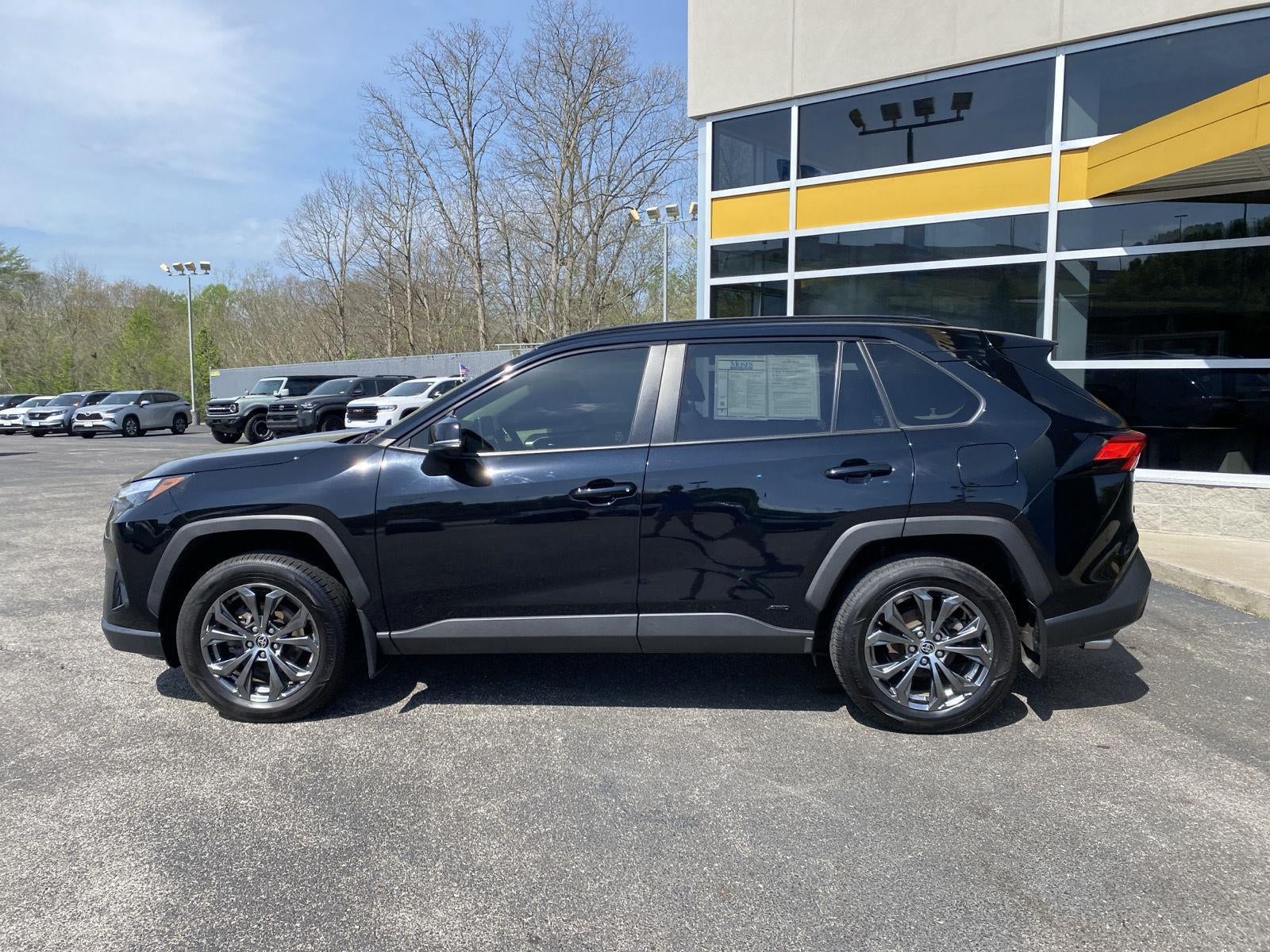 2023 Toyota RAV4 Hybrid XLE Premium