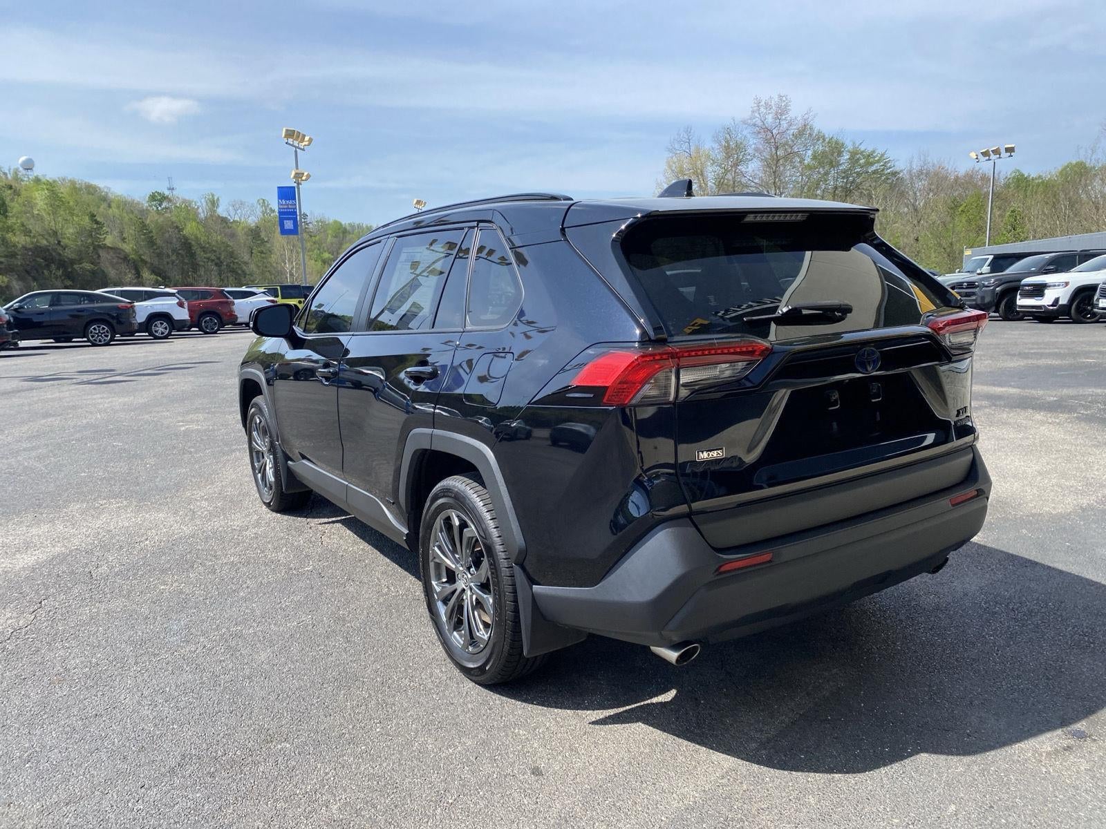 2023 Toyota RAV4 Hybrid XLE Premium