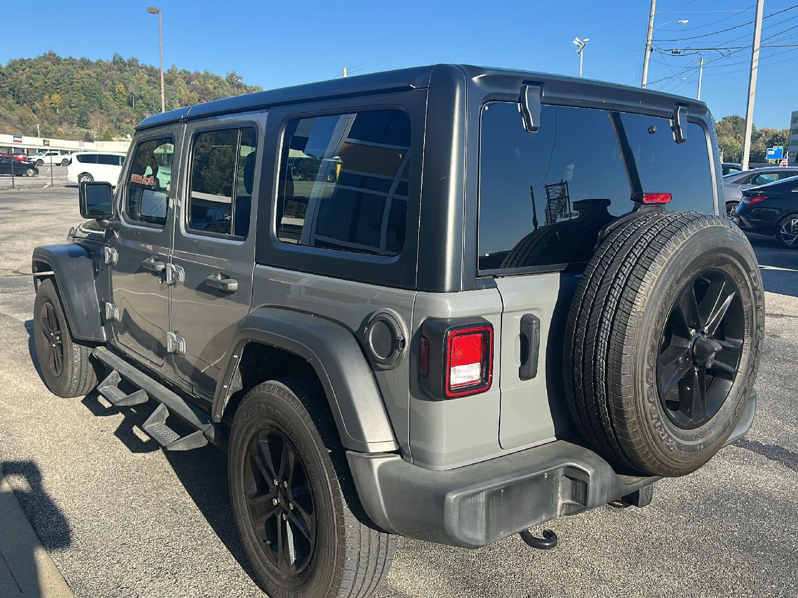 2023 Jeep Wrangler Sport Altitude