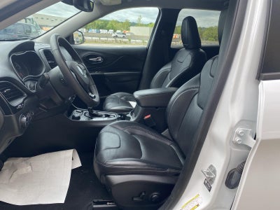 2023 Jeep Cherokee Altitude Lux
