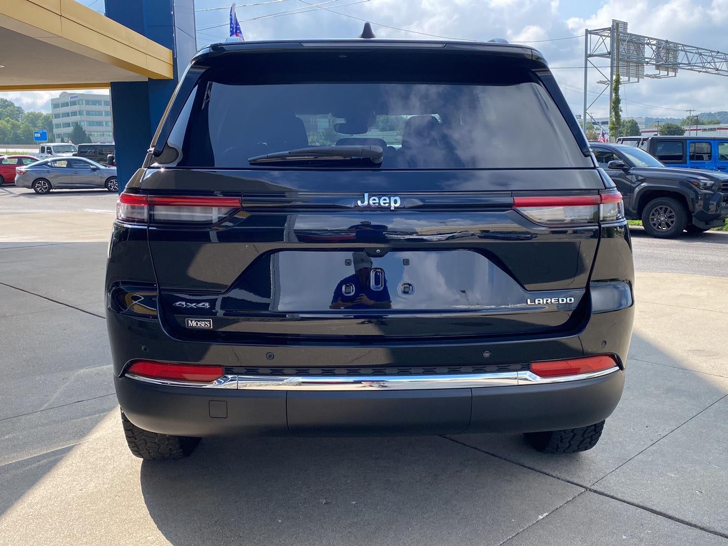 2023 Jeep Grand Cherokee Laredo