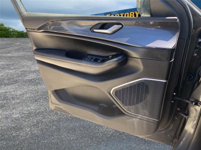 2022 Jeep Grand Cherokee L Laredo