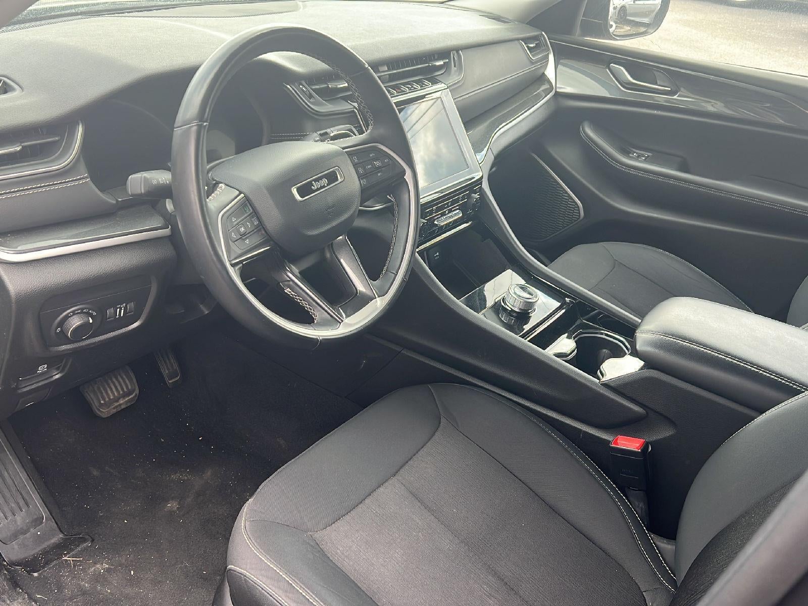 2022 Jeep Grand Cherokee L Laredo