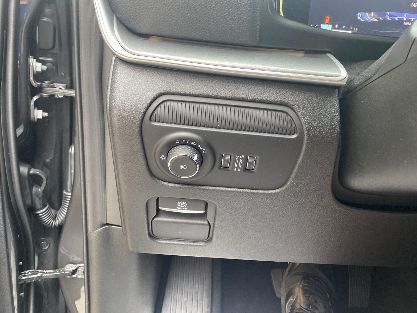 2025 Jeep Wagoneer Series II Carbide