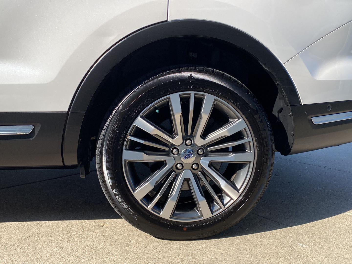 2019 Ford Explorer Platinum