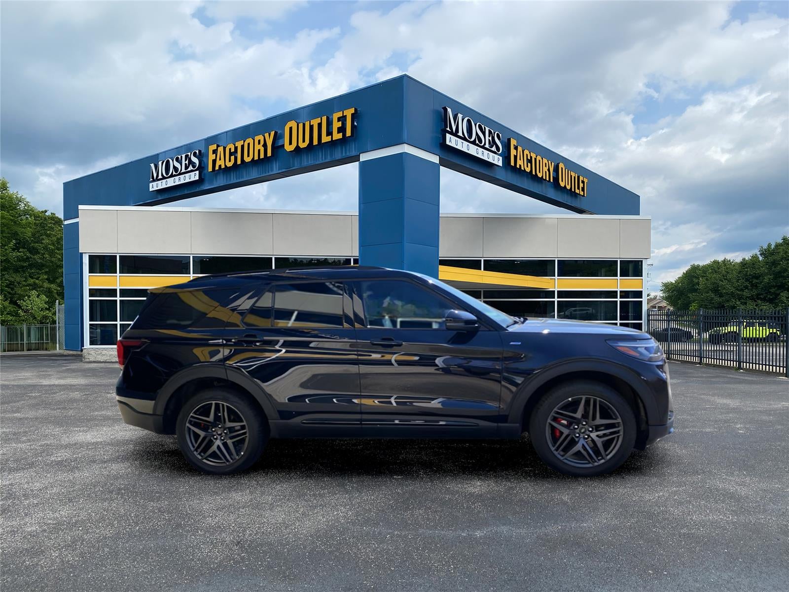 2025 Ford Explorer ST-Line