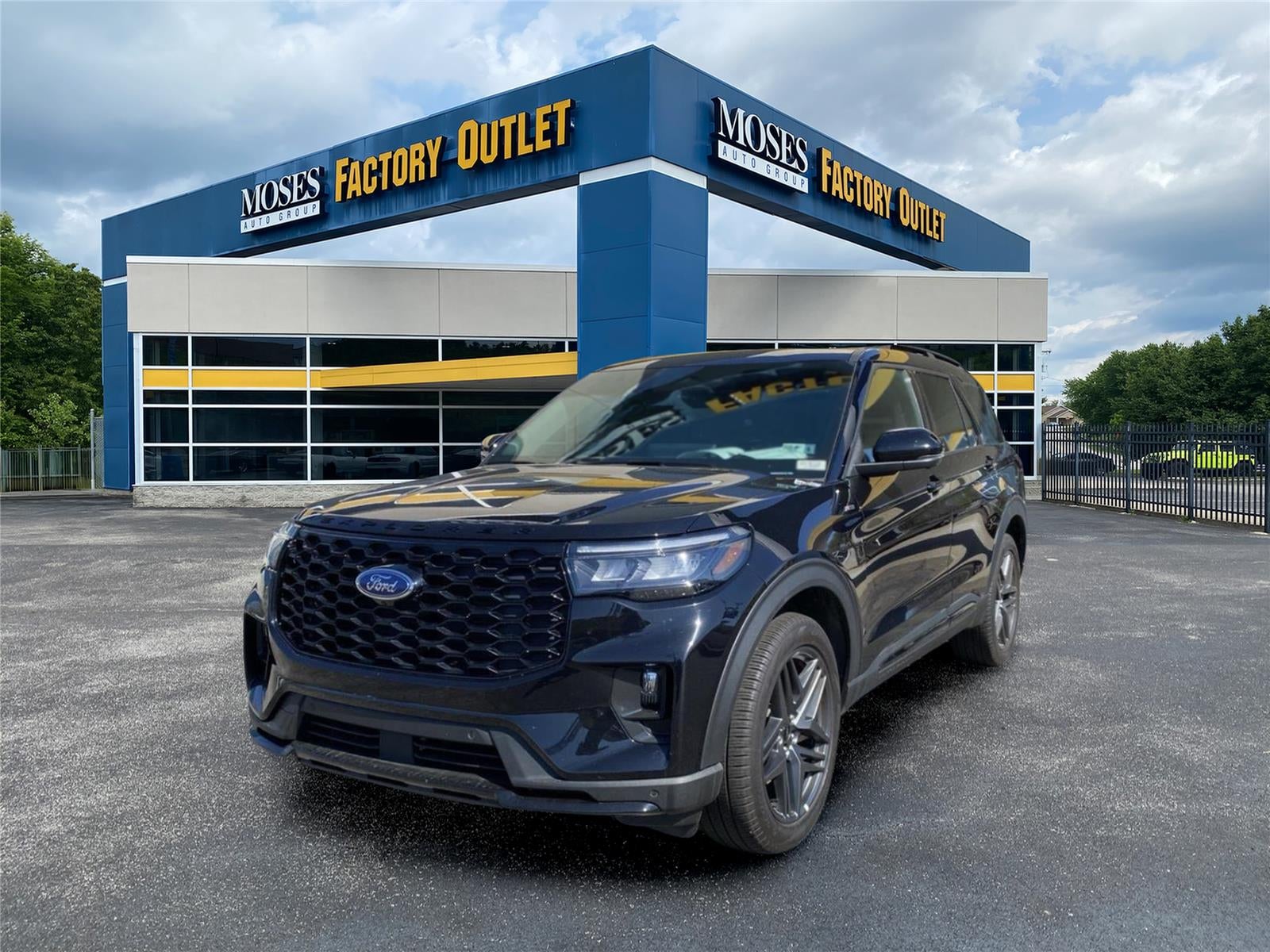2025 Ford Explorer ST-Line