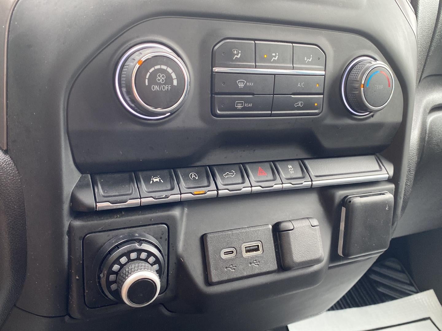 2024 Chevrolet Silverado 1500 Custom