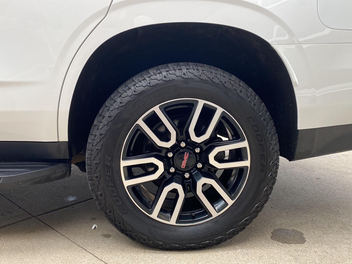 2022 GMC Yukon AT4