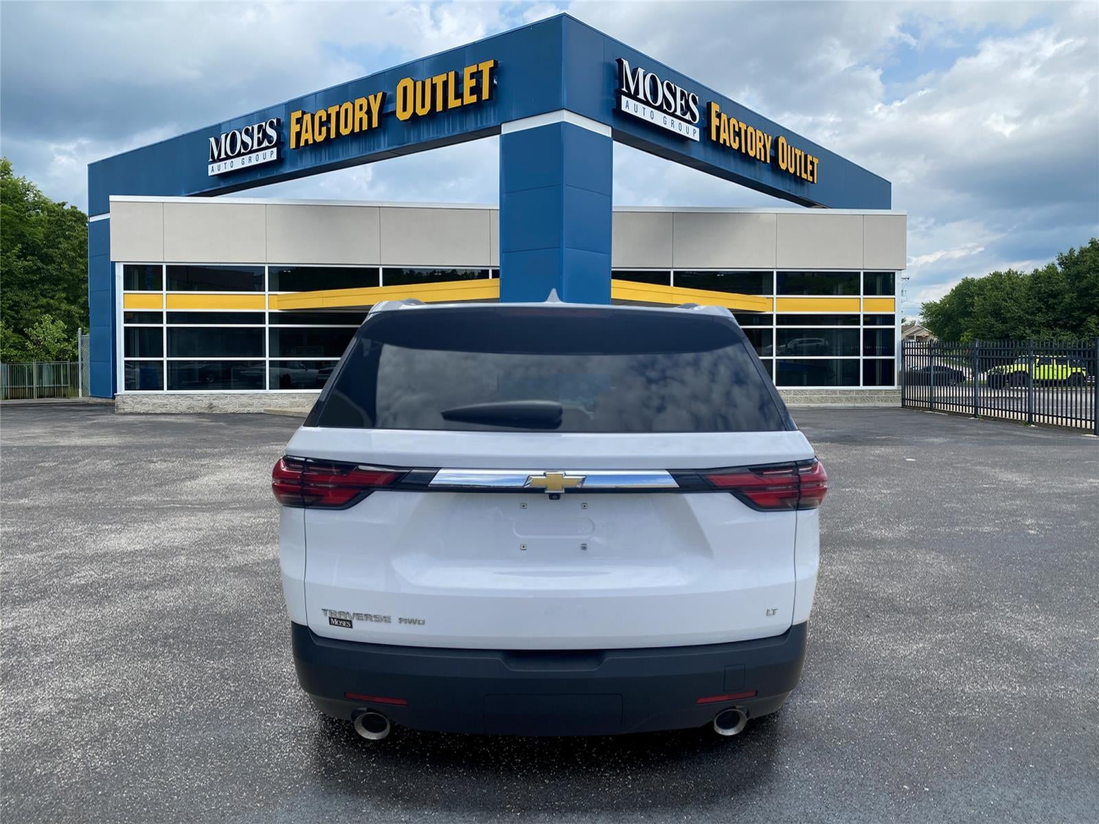 2023 Chevrolet Traverse LT Cloth