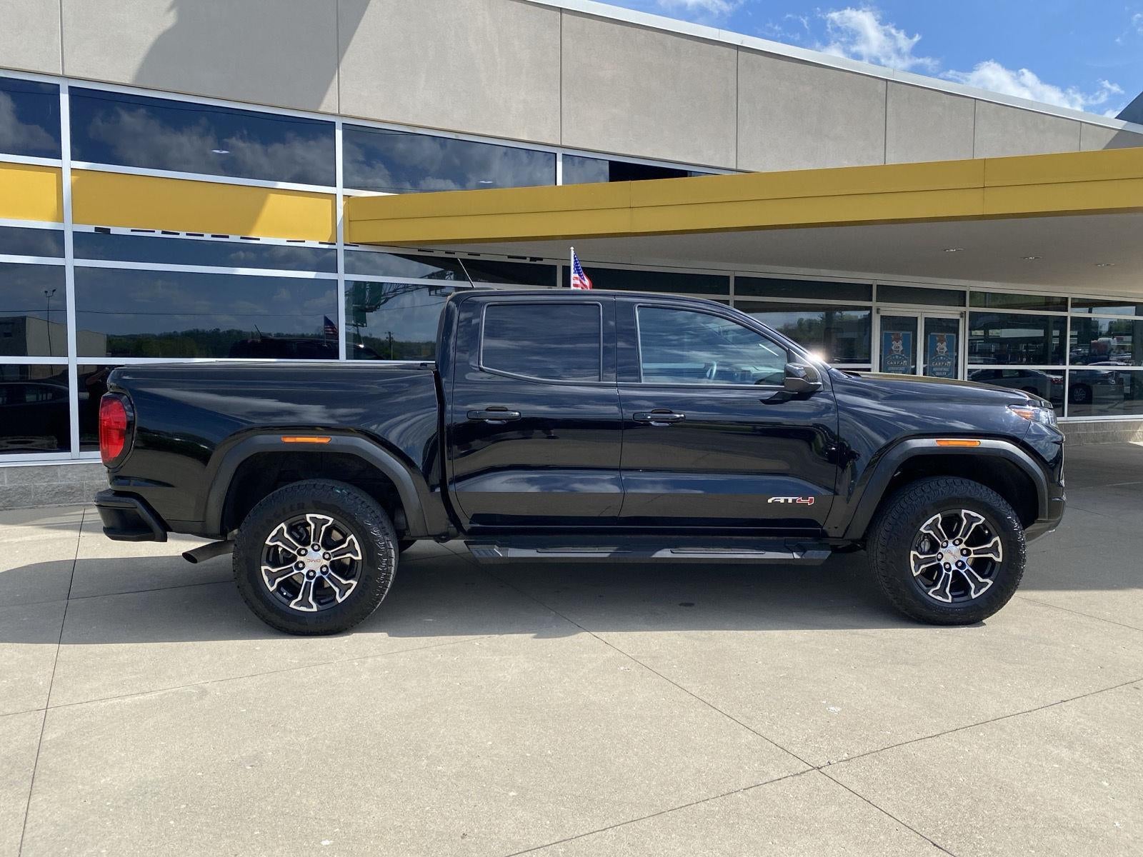 2024 GMC Canyon 4WD AT4