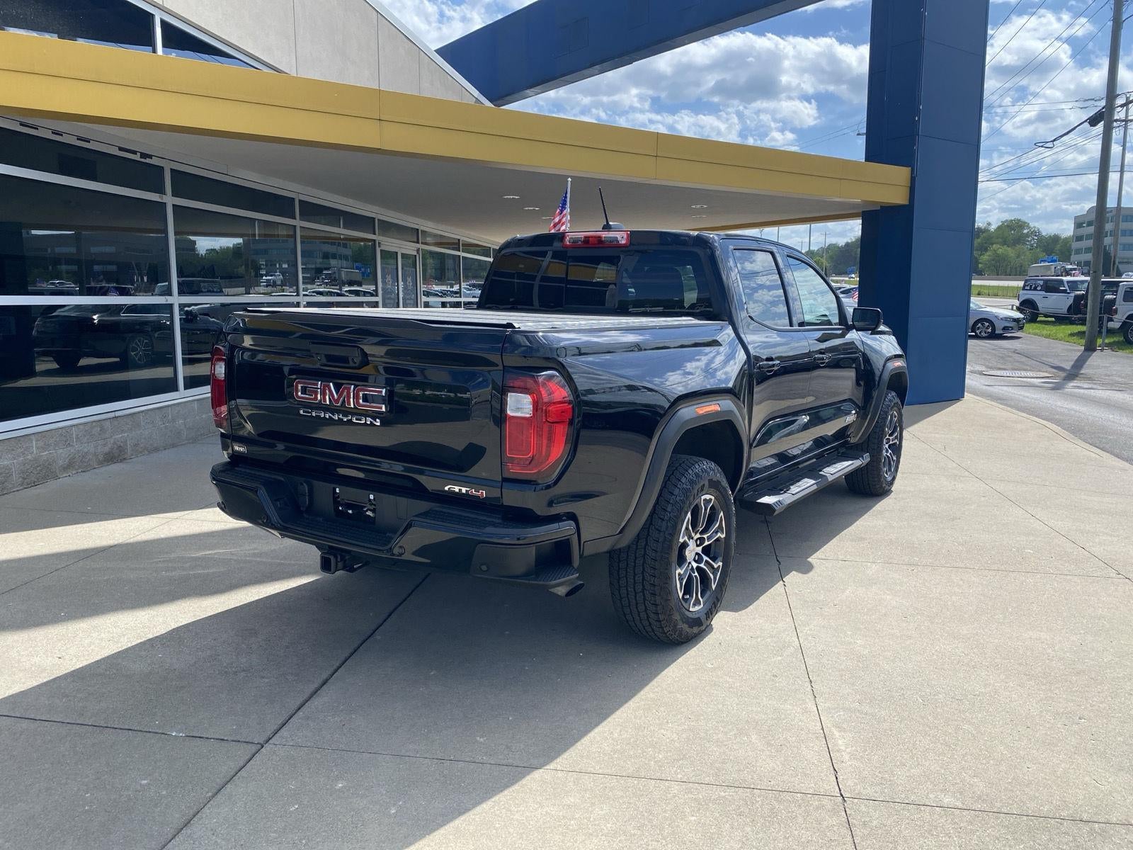 2024 GMC Canyon 4WD AT4