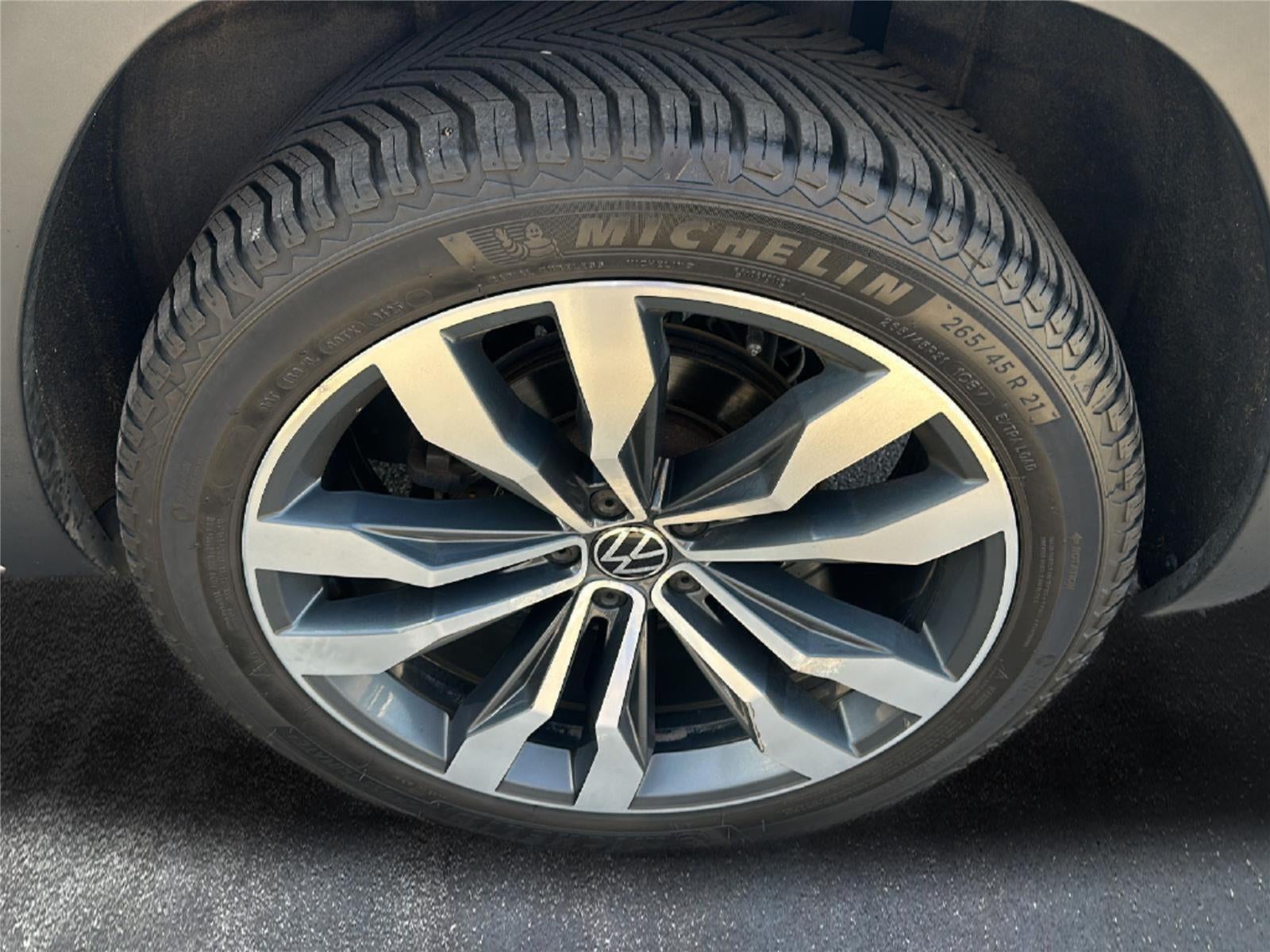 2021 Volkswagen Atlas Cross Sport 3.6L V6 SEL Premium R-Line