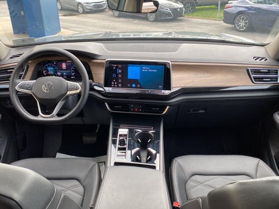 2025 Volkswagen Atlas 2.0T SE w/Technology