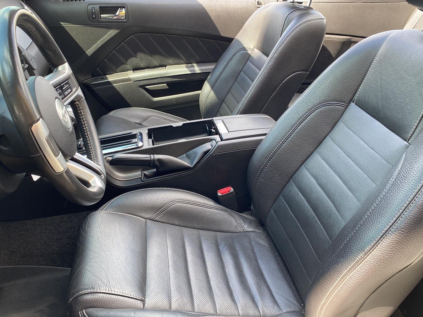 2011 Ford Mustang V6 Premium