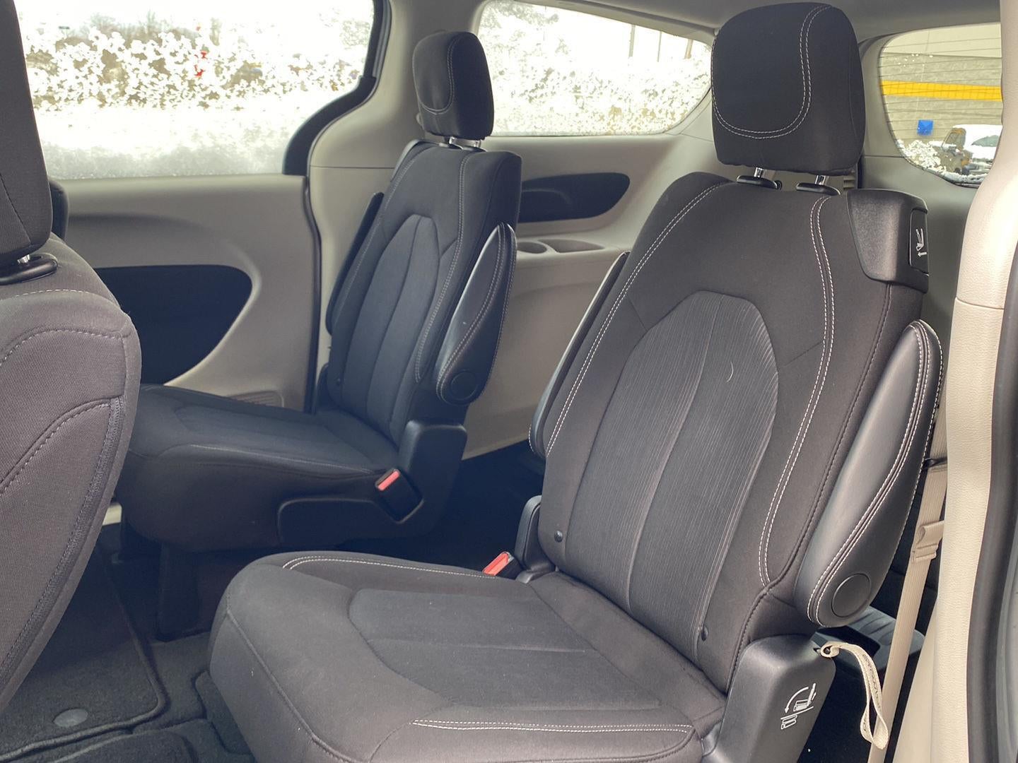 2024 Chrysler Voyager LX