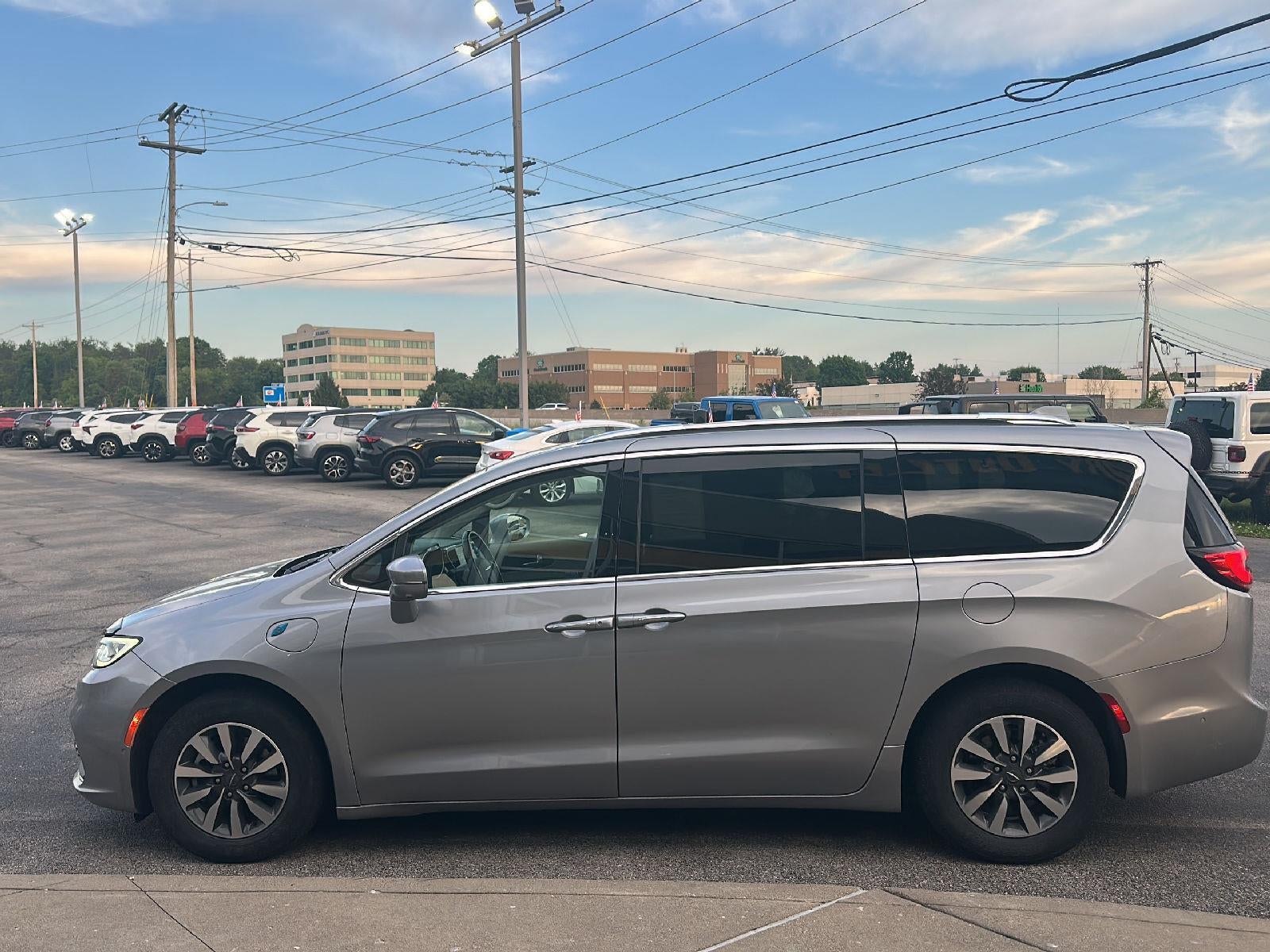 2021 Chrysler Pacifica Hybrid Touring L
