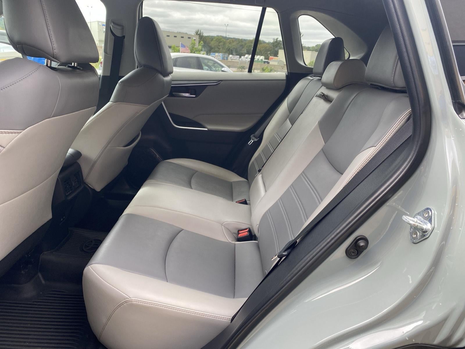 2023 Toyota Rav4 XLE Premium