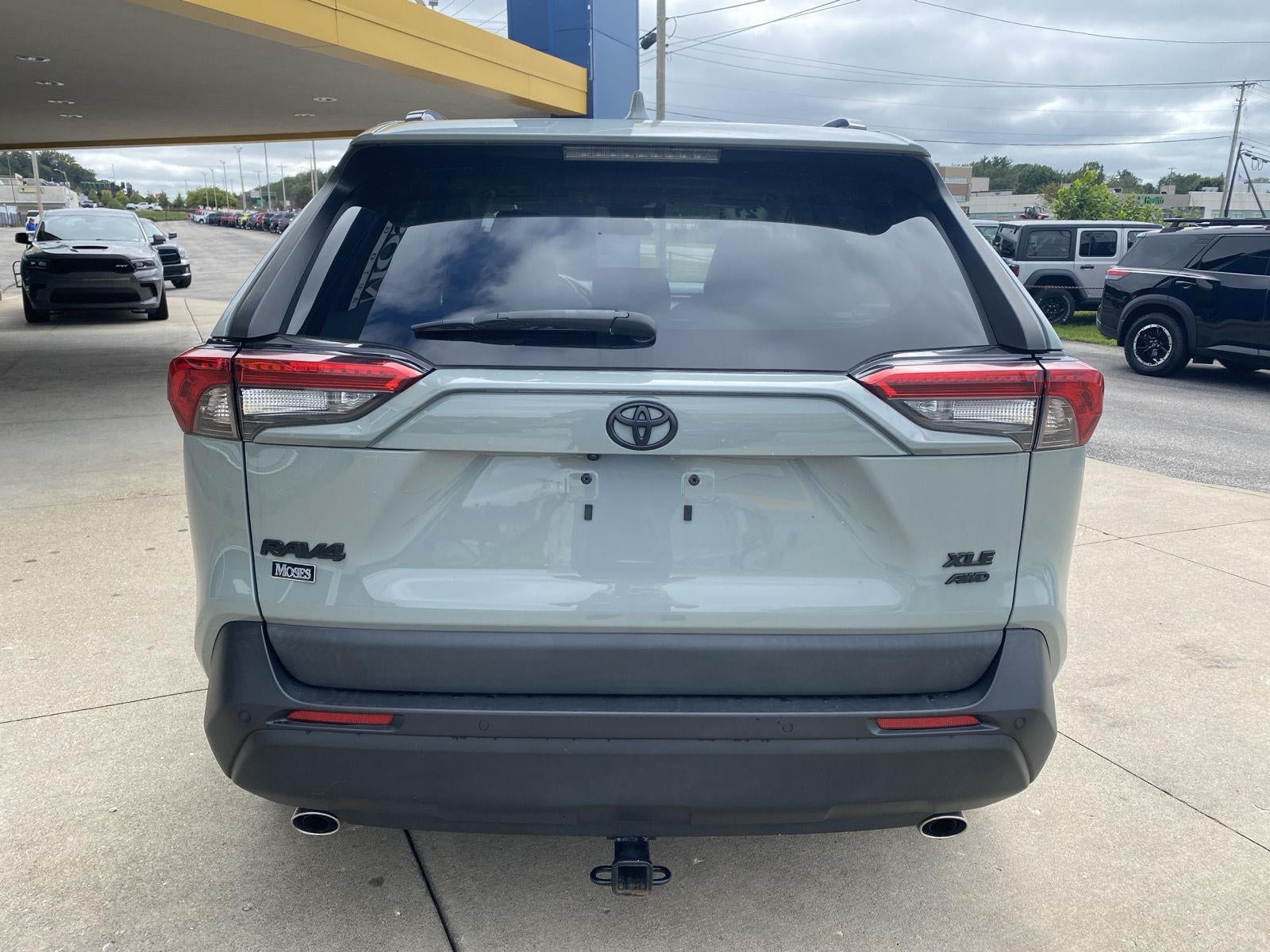 2023 Toyota Rav4 XLE Premium