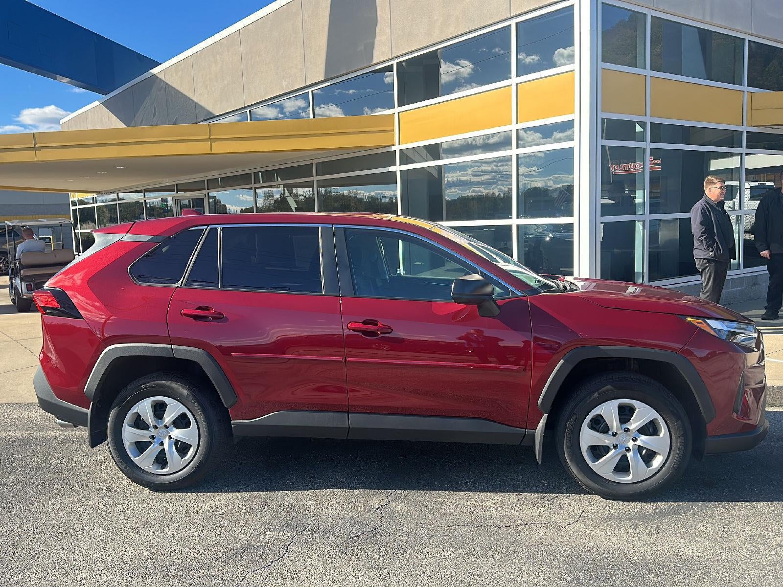 2025 Toyota RAV4 LE