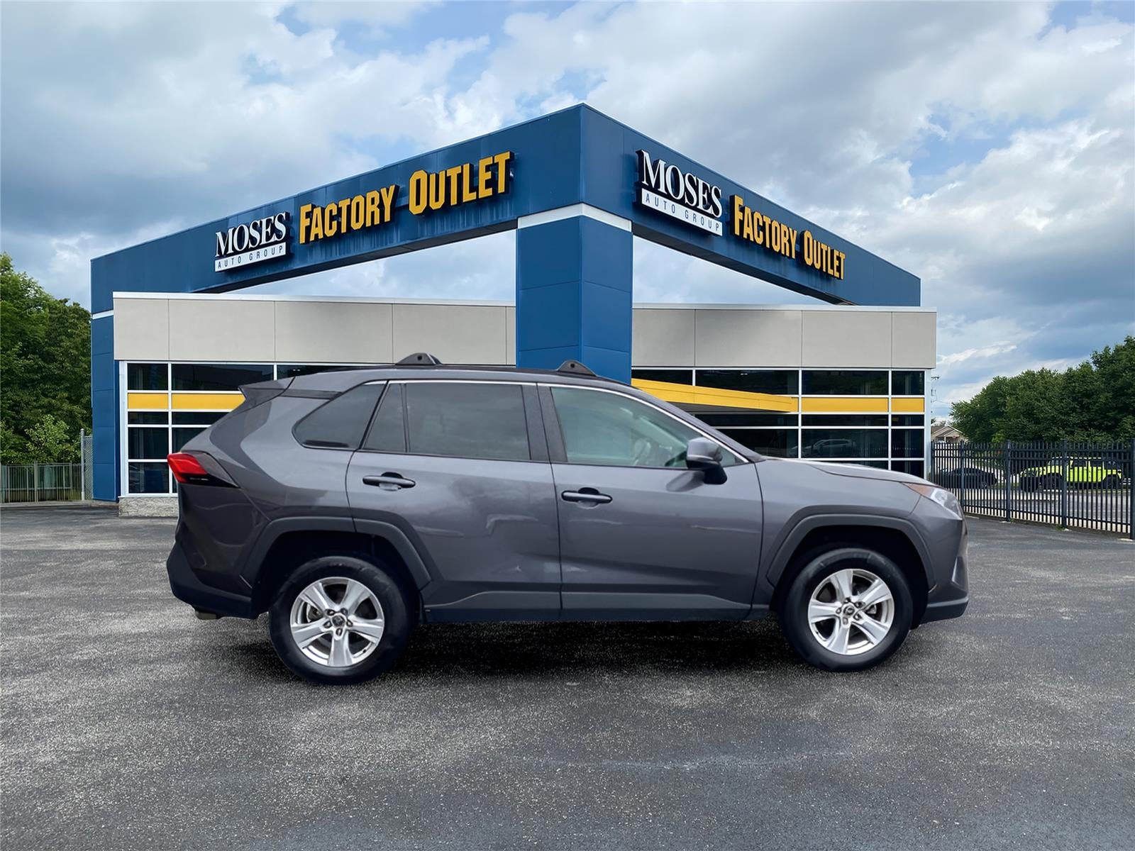 2021 Toyota RAV4 XLE