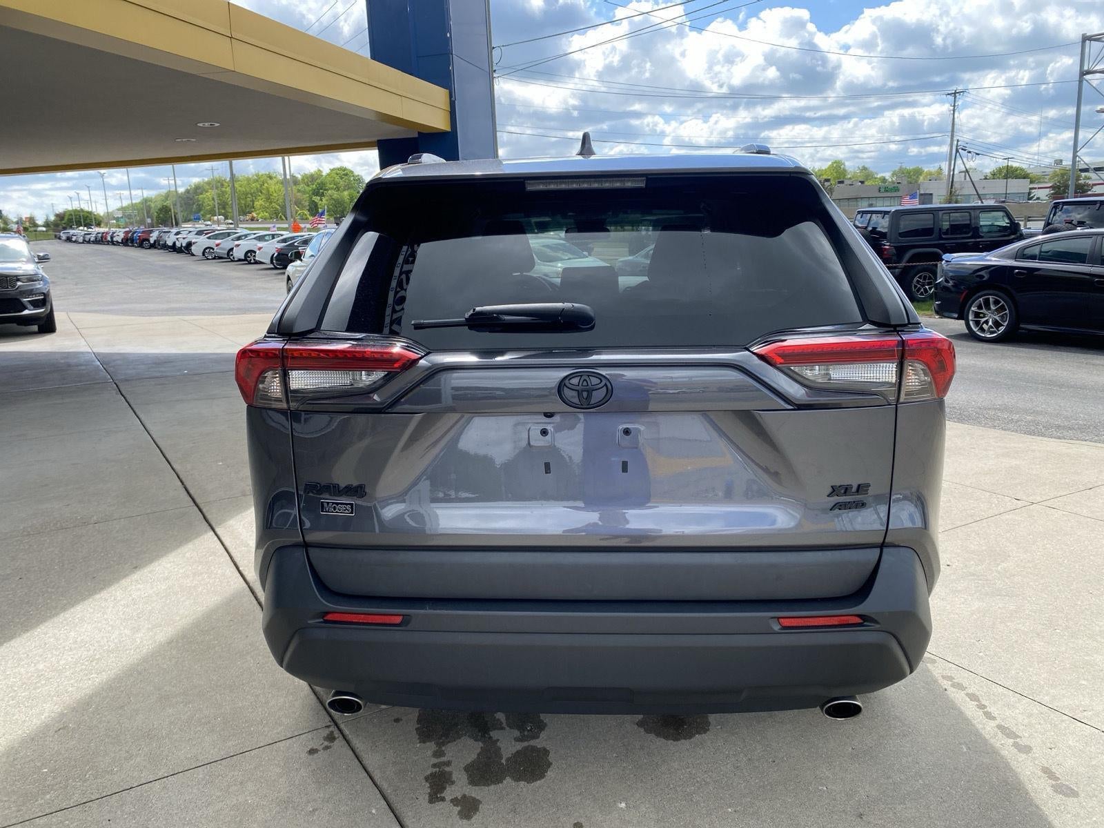 2021 Toyota RAV4 XLE