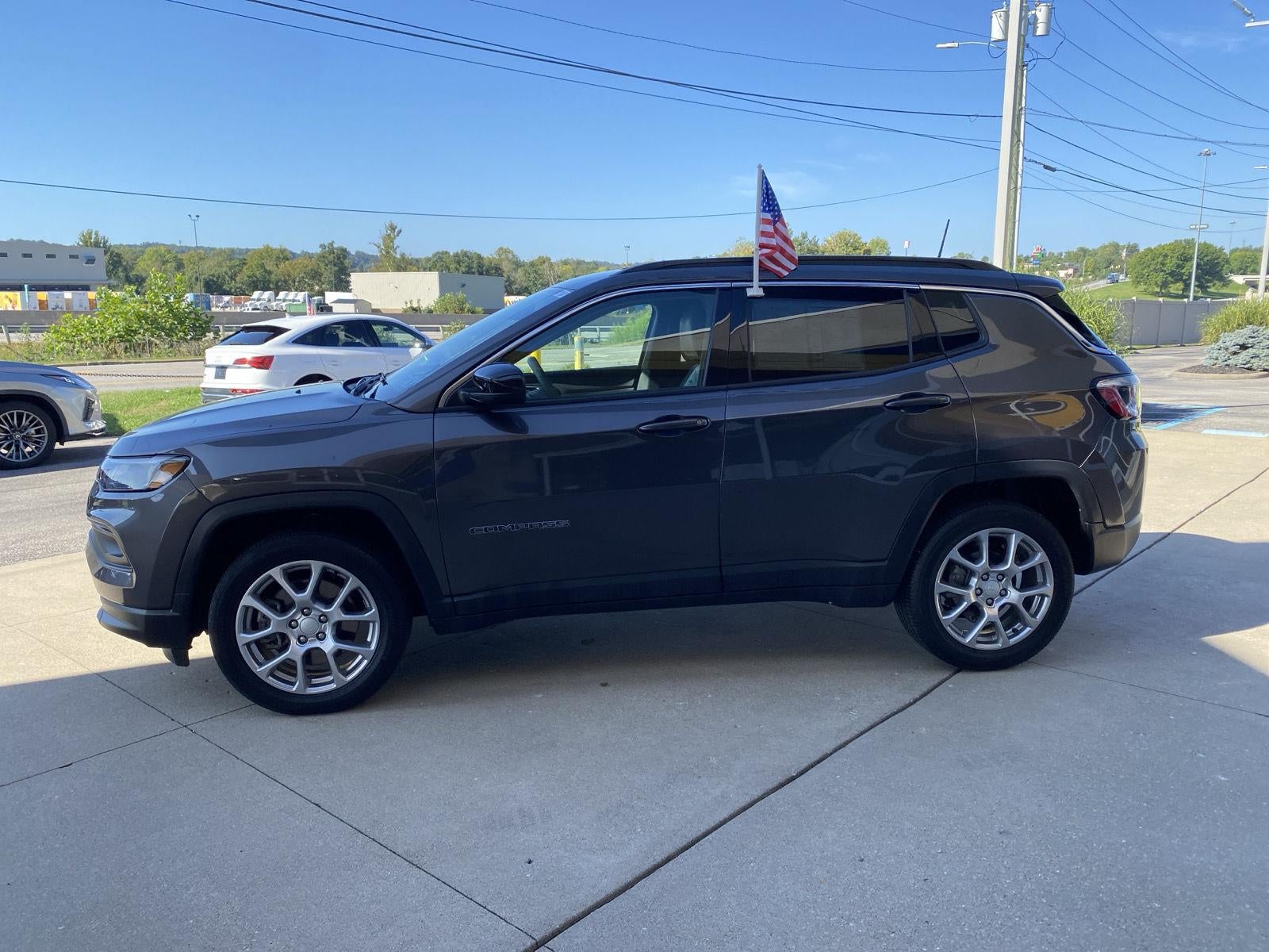 2023 Jeep Compass Latitude Lux