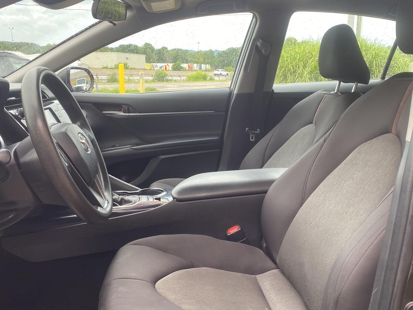 2019 Toyota Camry Hybrid LE