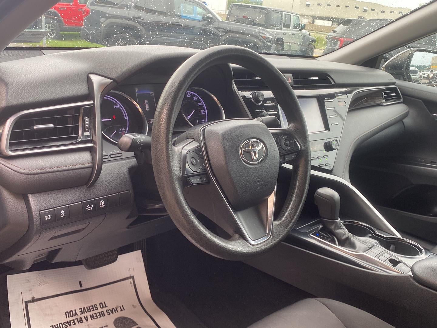 2019 Toyota Camry Hybrid LE
