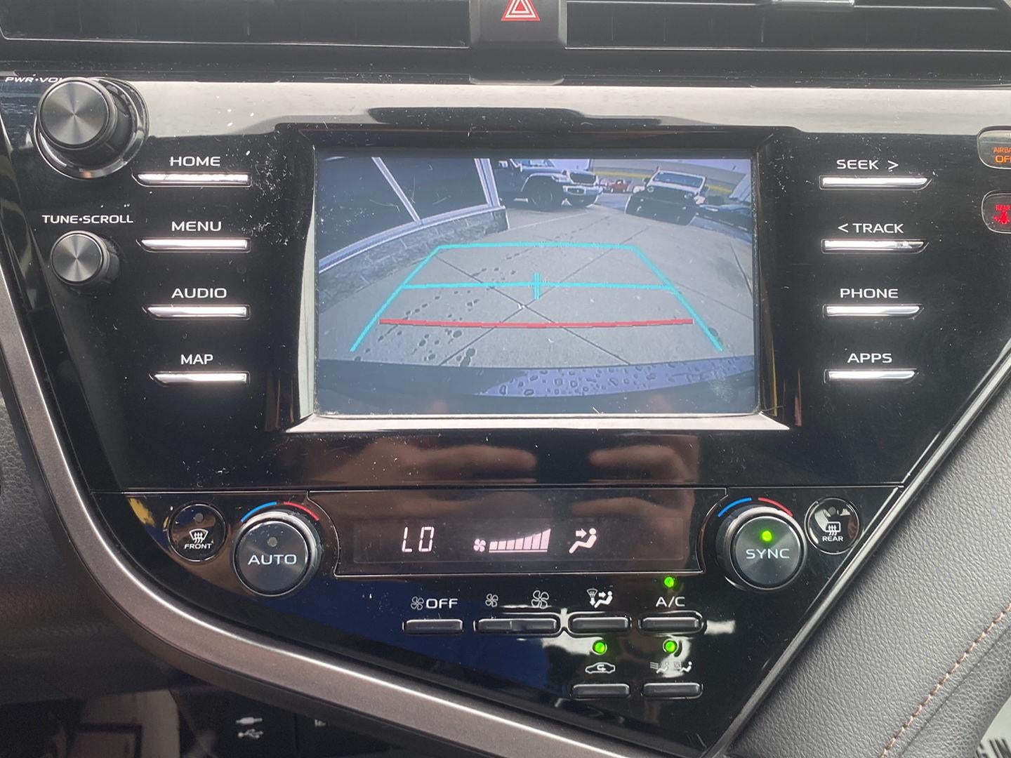 2019 Toyota Camry Hybrid LE