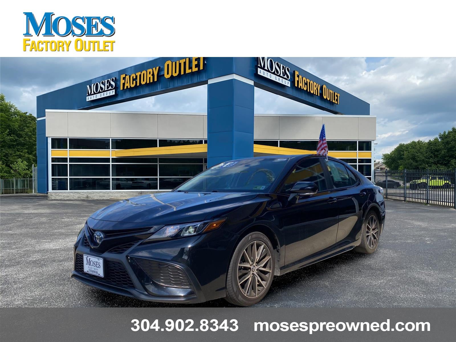 2023 Toyota Camry Hybrid SE