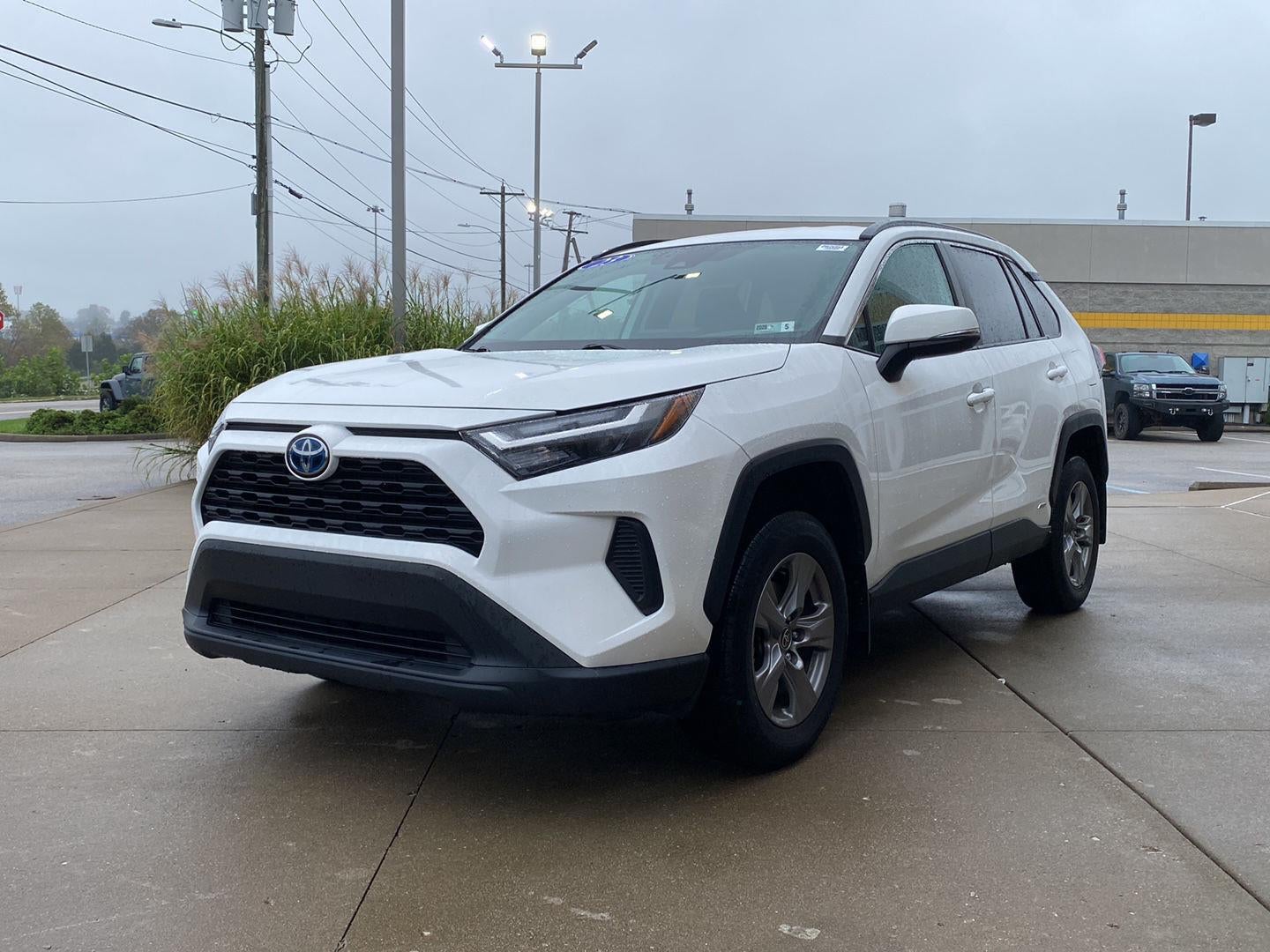 2023 Toyota RAV4 Hybrid XLE