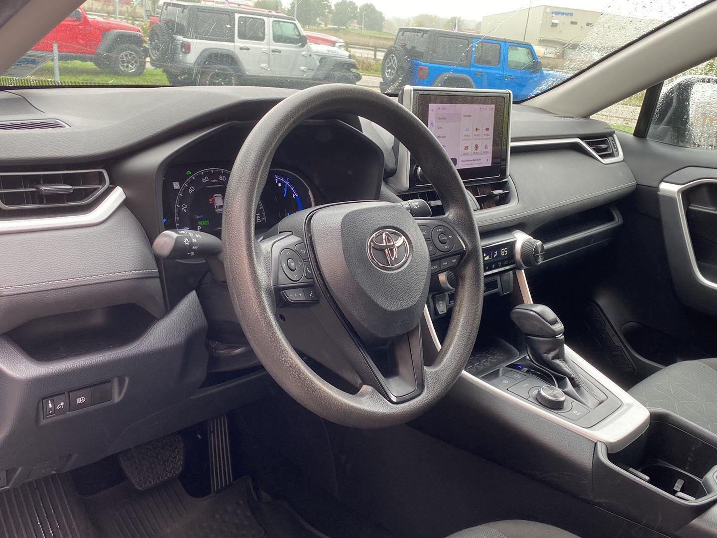 2023 Toyota RAV4 Hybrid XLE