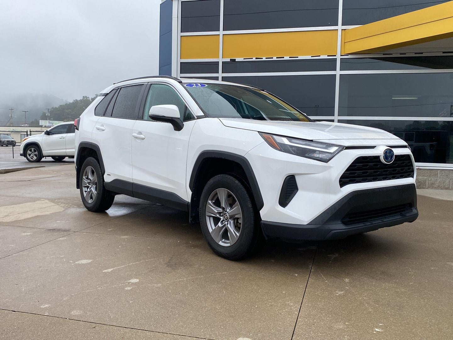 2023 Toyota RAV4 Hybrid XLE