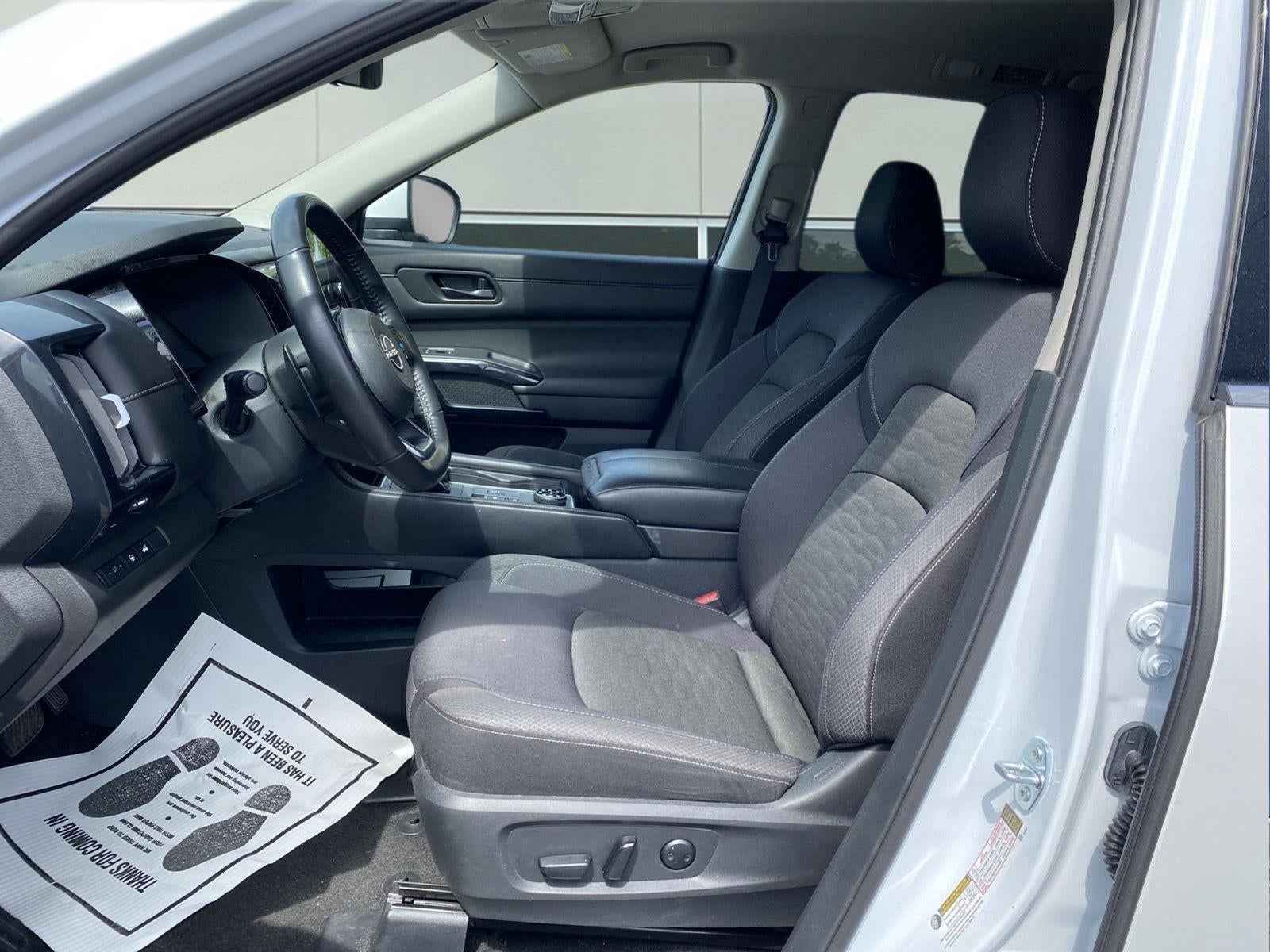 2025 Nissan PATHFINDER SV 4WD