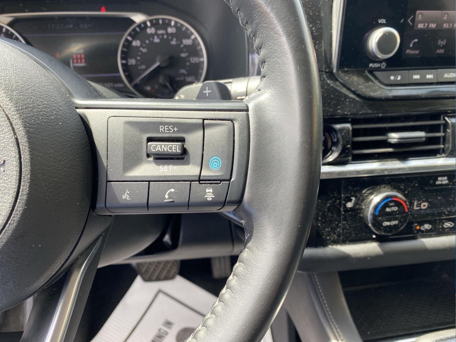 2025 Nissan PATHFINDER SV 4WD