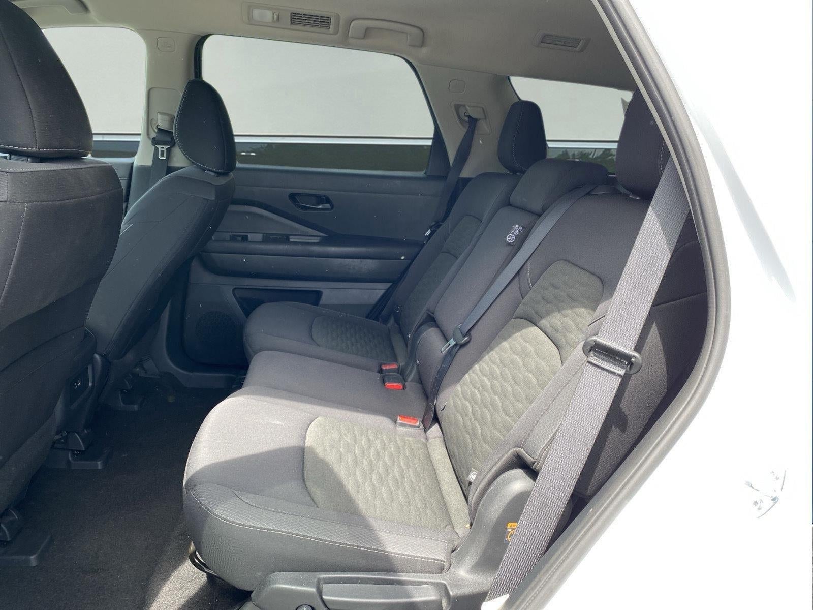 2025 Nissan PATHFINDER SV 4WD