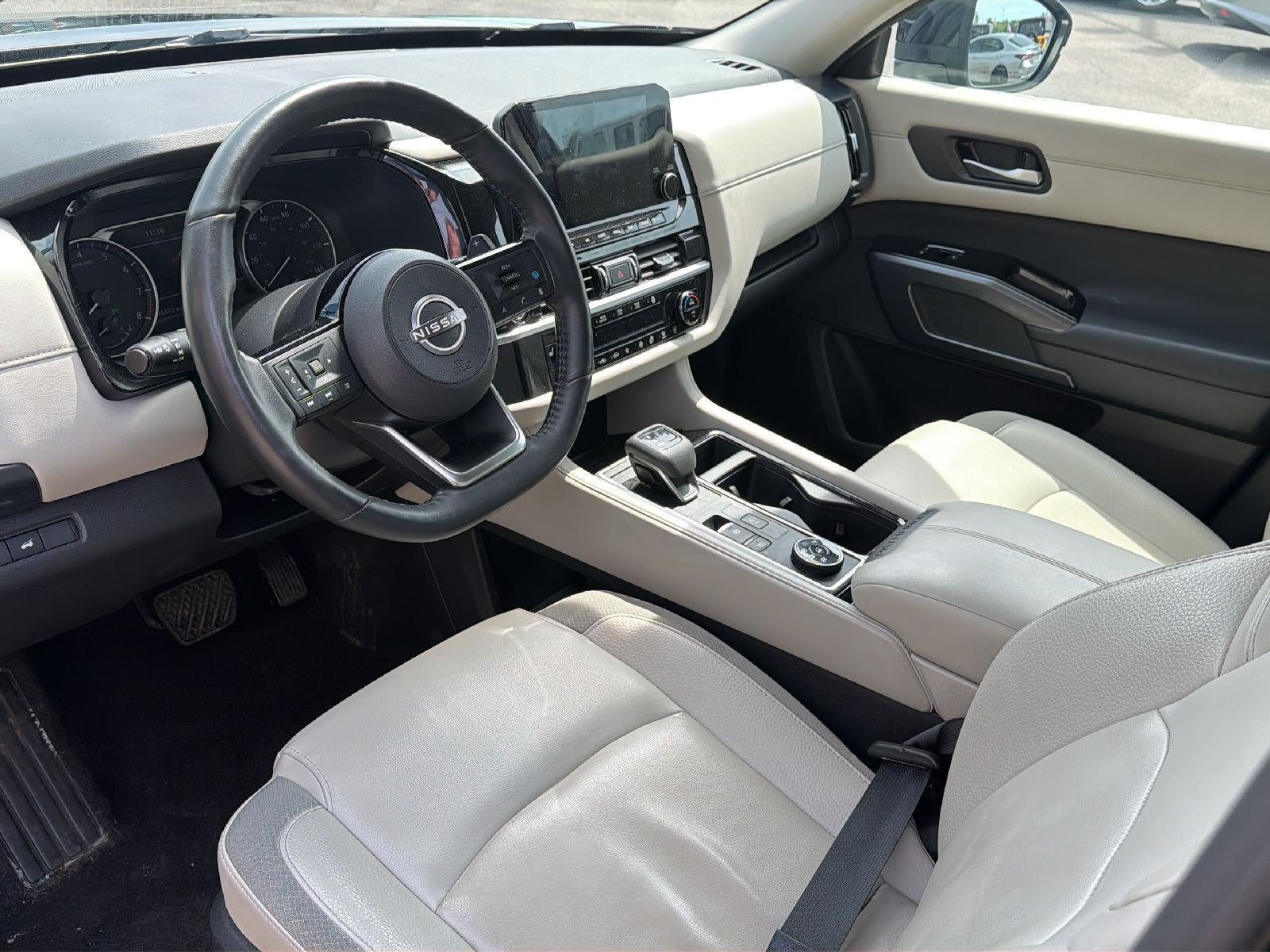 2024 Nissan Pathfinder SL