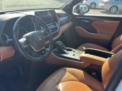 2020 Toyota Highlander Hybrid Platinum