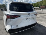 2025 Toyota Sienna Platinum