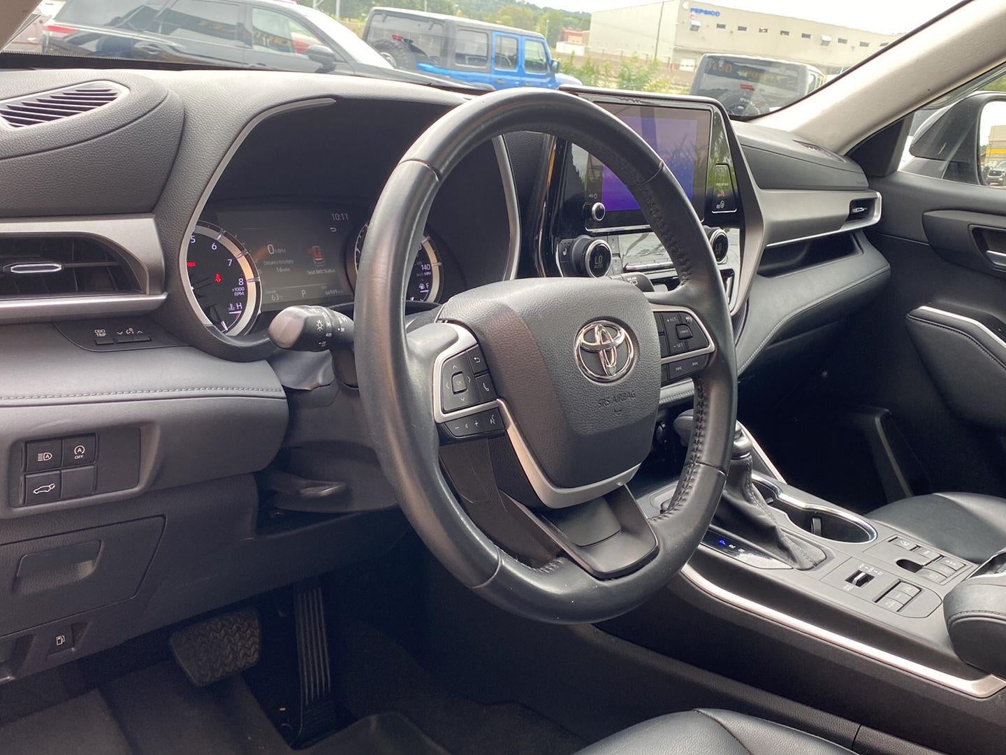 2023 Toyota Highlander XLE