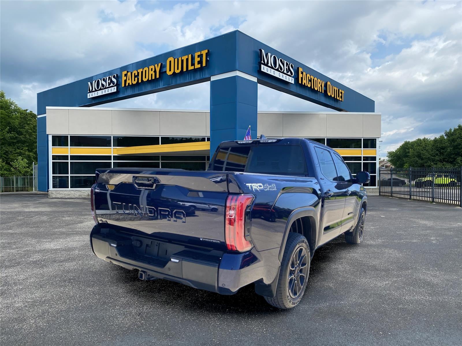 2025 Toyota Tundra Limited HV