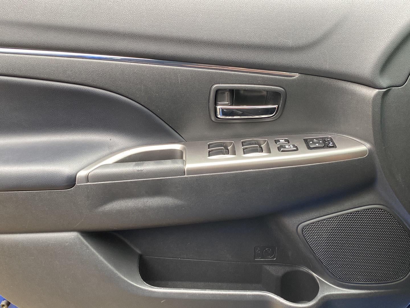 2024 Mitsubishi Outlander Sport S
