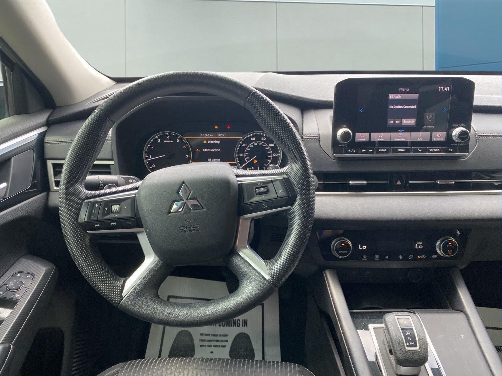 2022 Mitsubishi Outlander ES