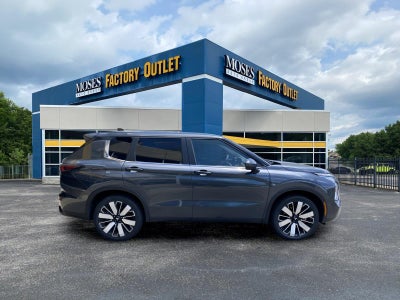 2025 Mitsubishi Outlander SE
