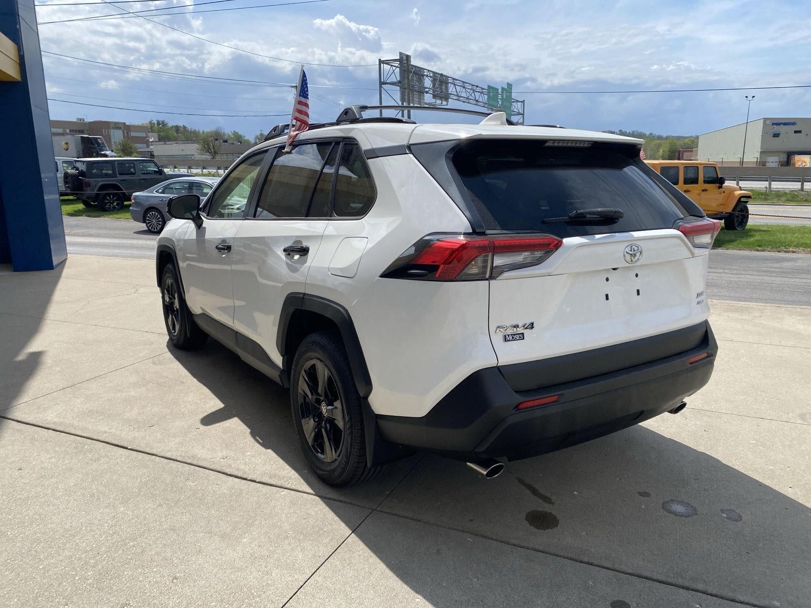 2020 Toyota RAV4 XLE